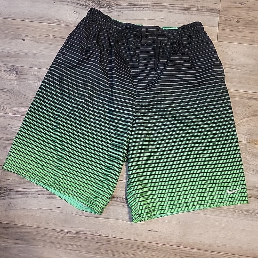 Nike Board Swim Shorts‎ Mens XL Mesh Lined Green Black Striped Poolside Beach